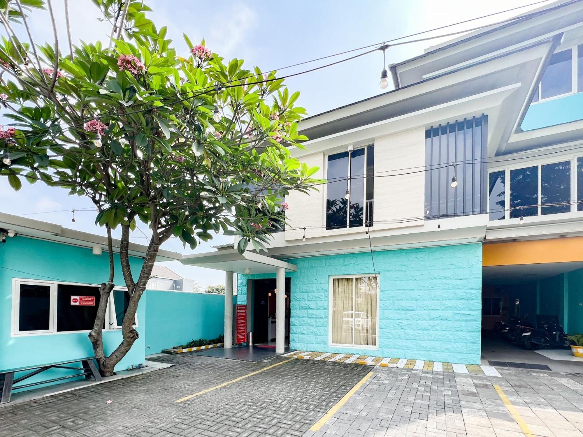 Sans Stay Bukit Palma Citraland Surabaya Exterior foto